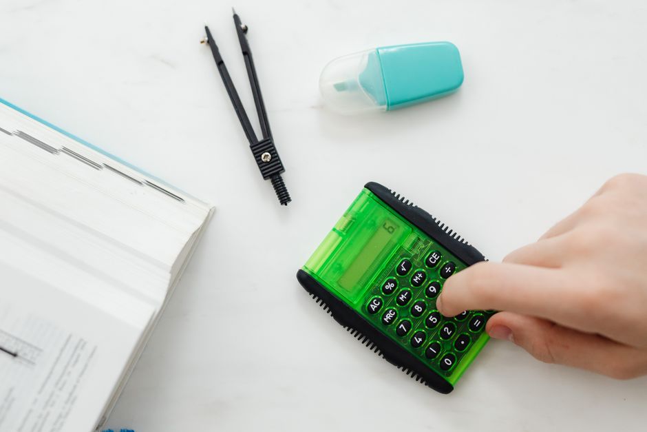 Jutawan Muda Wajib Tahu! 4 'Cheat Code' Keuangan Yang Nggak Diajarkan Di Sekolah (Bikin Kaya Sebelum 30!)